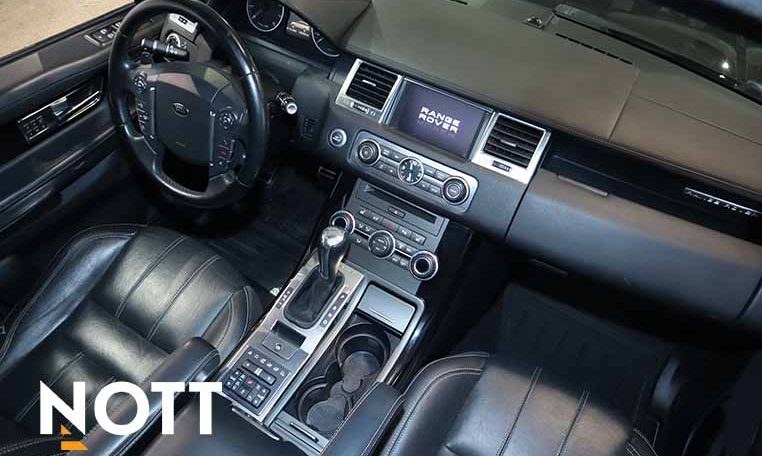 2013 LAND ROVER RANGE ROVER SPORT HSE | 2 Sets of Wheels