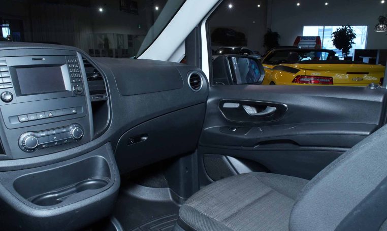 2016 MERCEDES-BENZ METRIS  WB 126 | Low KM's | 8 Passenger Seating | 2 Sets of Tires