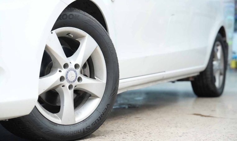 2016 MERCEDES-BENZ METRIS  WB 126 | Low KM's | 8 Passenger Seating | 2 Sets of Tires