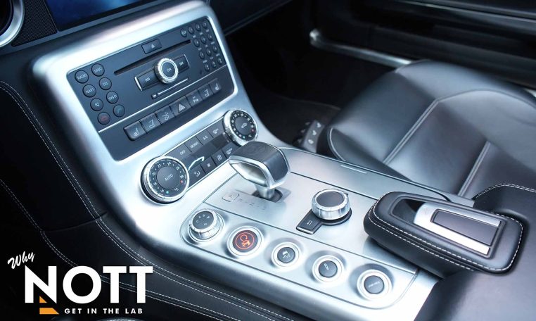 2012 MERCEDES-BENZ SLS AMG | Roadster