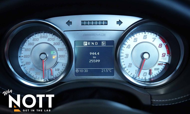 2012 MERCEDES-BENZ SLS AMG | Roadster