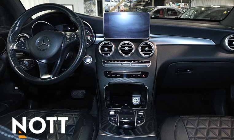 2019 MERCEDES-BENZ GLC 300 | No Accidents