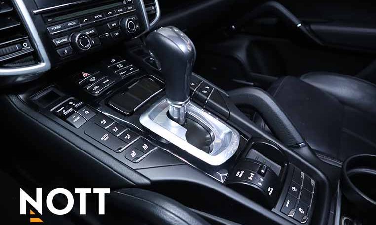 2016 PORSCHE Cayenne LOCAL | ONE OWNER