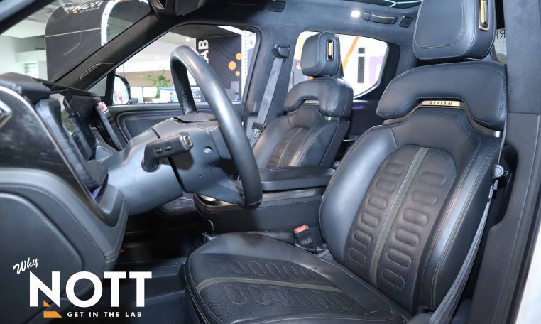 2023 RIVIAN R1T Adventure Quad-Motor Large Pack | Large Pack