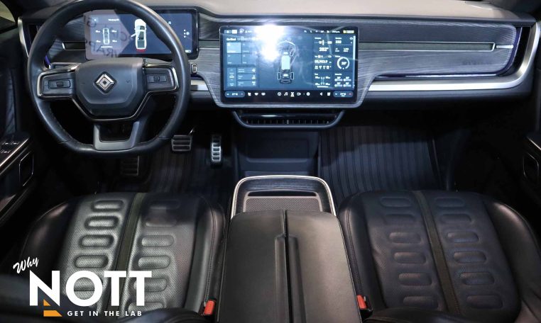 2023 RIVIAN R1T Adventure Quad-Motor Large Pack | Large Pack