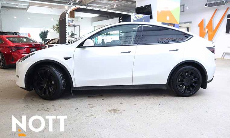 2023 TESLA MODEL Y  LONG RANGE