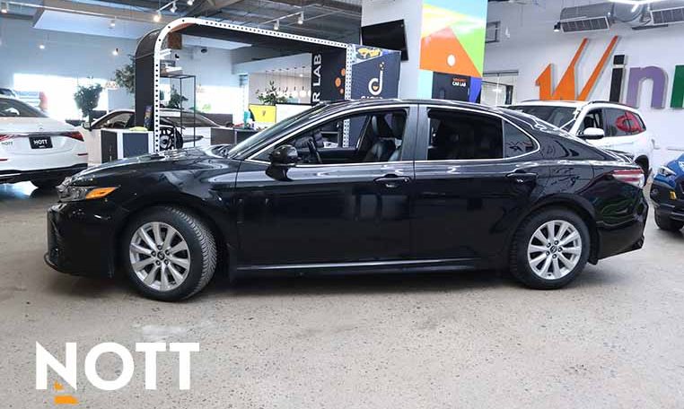 2019 TOYOTA CAMRY SE