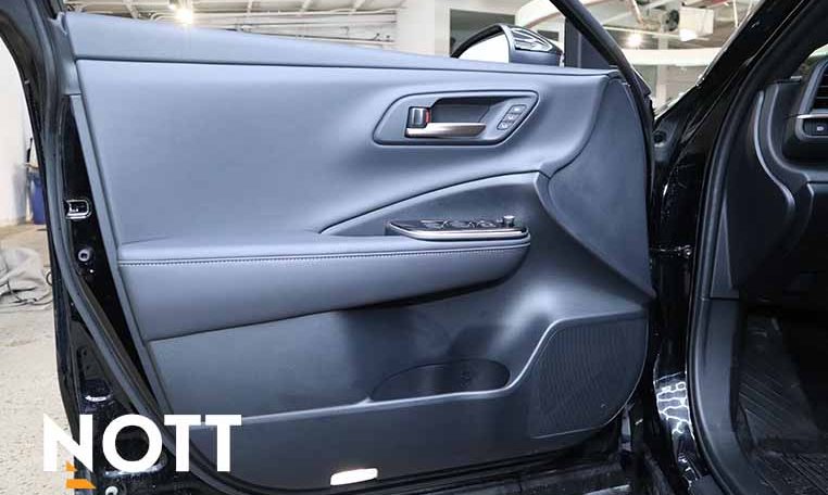 2025 TOYOTA CROWN SIGNIA LIMITED