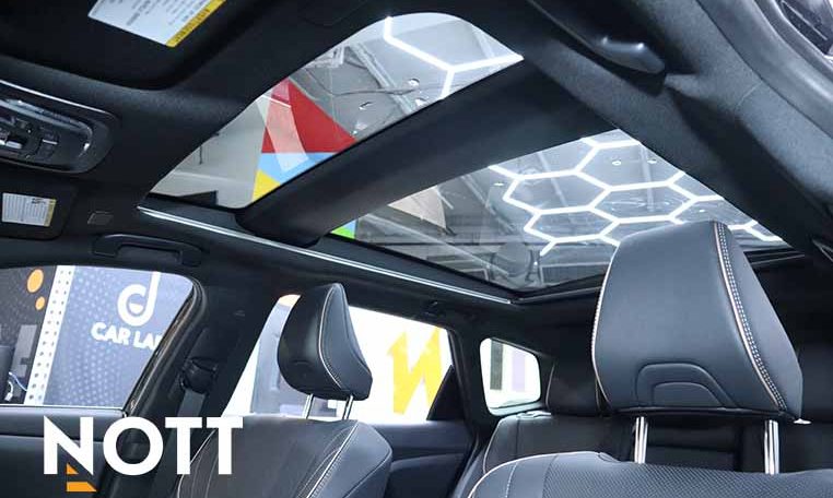 2025 TOYOTA CROWN SIGNIA LIMITED