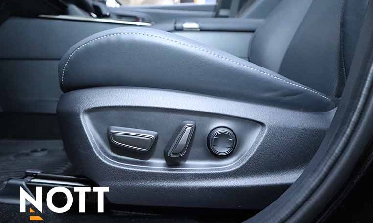 2025 TOYOTA CROWN SIGNIA LIMITED