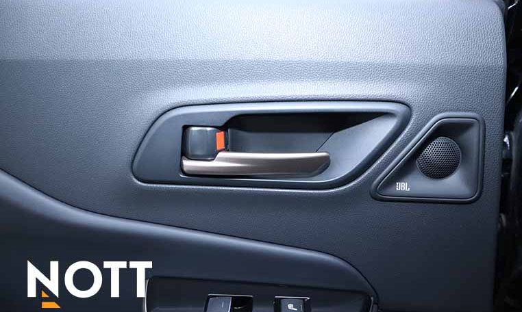 2025 TOYOTA CROWN SIGNIA LIMITED