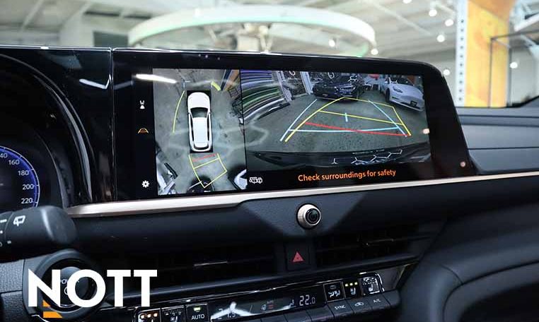 2025 TOYOTA CROWN SIGNIA LIMITED