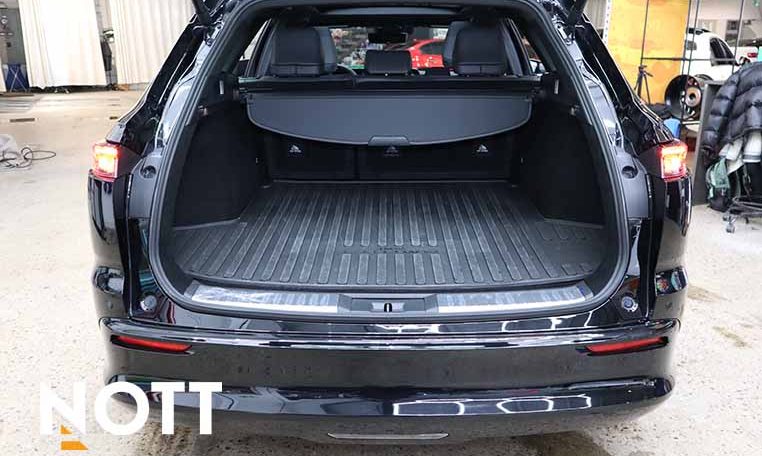 2025 TOYOTA CROWN SIGNIA LIMITED