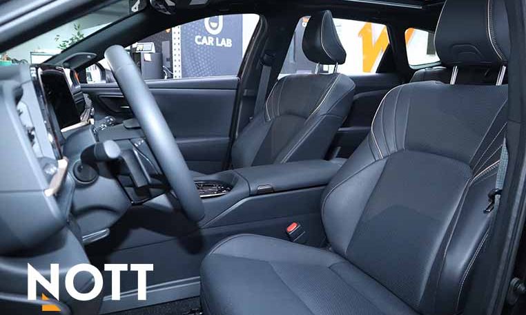 2025 TOYOTA CROWN SIGNIA LIMITED