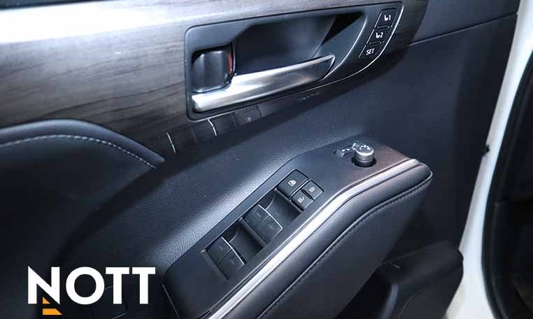 2024 TOYOTA HIGHLANDER LIMITED | No Accidents