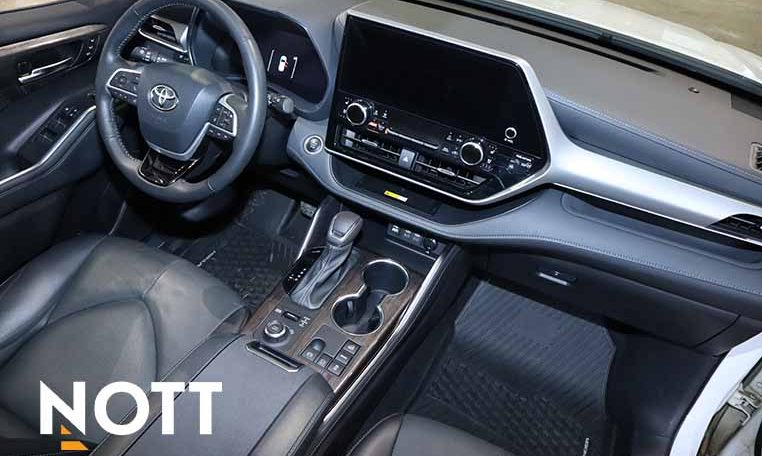 2024 TOYOTA HIGHLANDER LIMITED | No Accidents