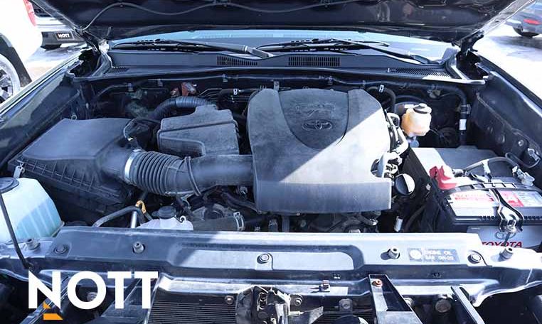 2017 TOYOTA TACOMA  DOUBLE CAB V6 LOCAL