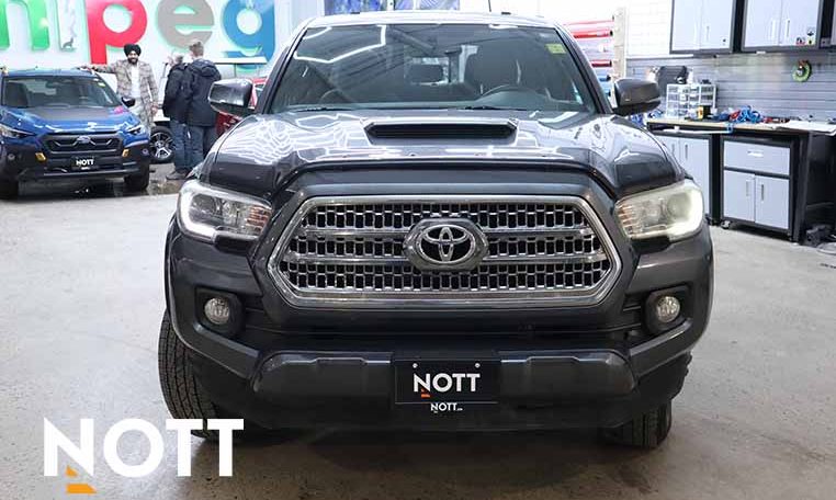 2017 TOYOTA TACOMA  DOUBLE CAB V6 LOCAL