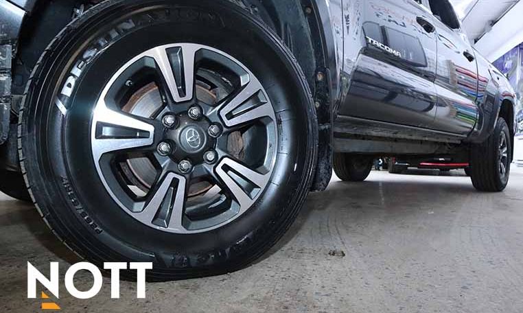 2017 TOYOTA TACOMA  DOUBLE CAB V6 LOCAL