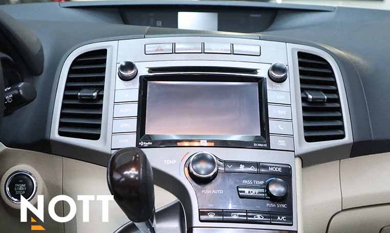 2016 TOYOTA Venza XLE | LOCAL | ONE-OWNER