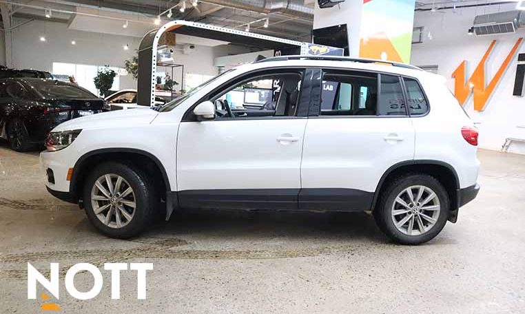 2015 VOLKSWAGEN TIGUAN LOW KM | ON WINTER TIRES
