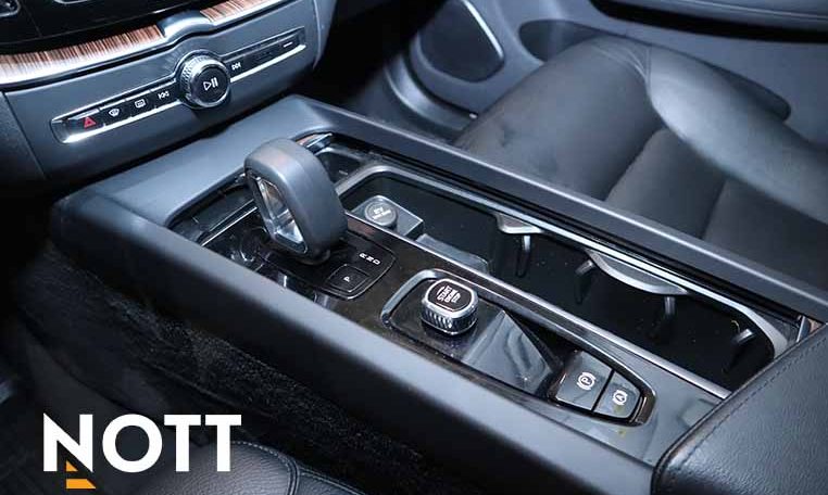 2023 VOLVO XC60 Plus Dark Theme | B6 AWD