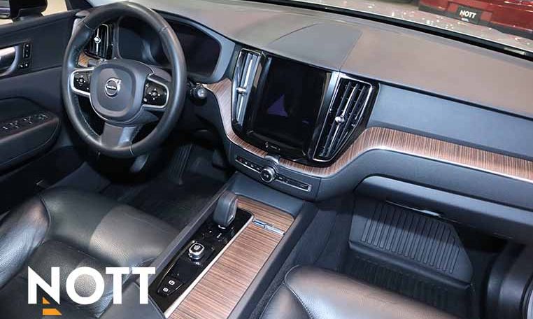 2023 VOLVO XC60 Plus Dark Theme | B6 AWD