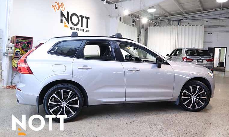 2023 VOLVO XC60 Plus Dark Theme | B6 AWD