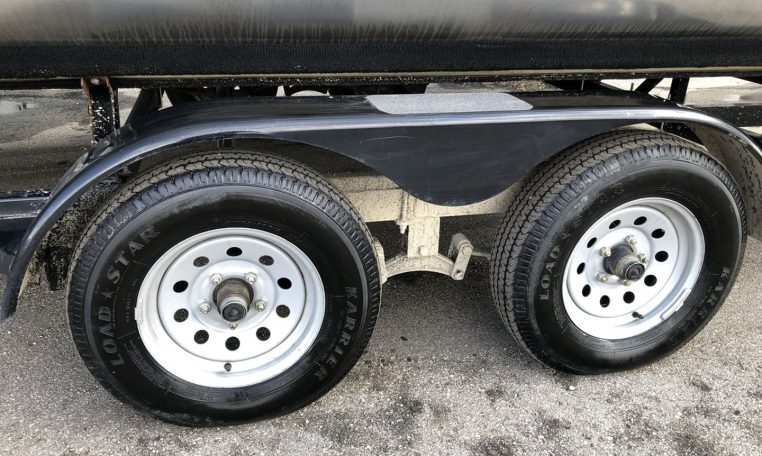 2015 SOUTH BAY 724 SPORT DLX Tritoon Boat 200HP Evinrude/24' Sport Tritoon Boat