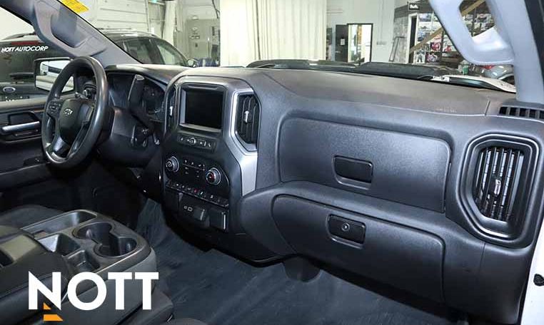 2023 CHEVROLET SILVERADO 1500 TRAIL BOSS CUSTOM NO ACCIDENTS - LOW KM'S