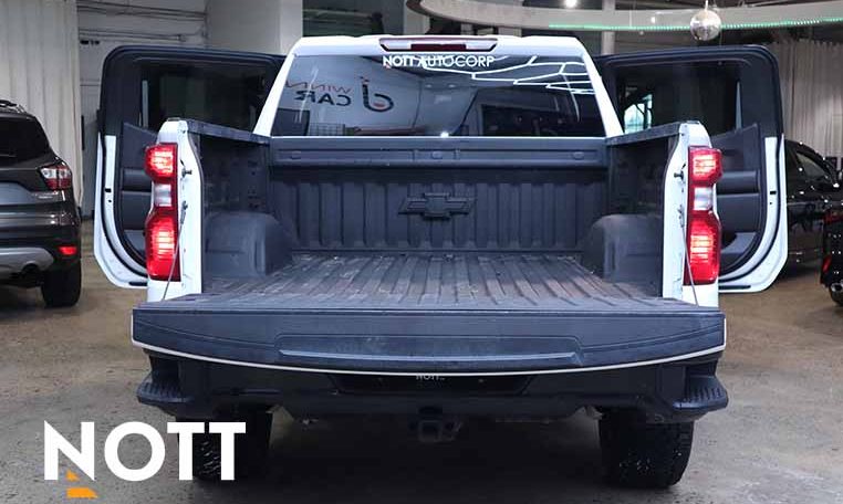 2023 CHEVROLET SILVERADO 1500 TRAIL BOSS CUSTOM NO ACCIDENTS - LOW KM'S