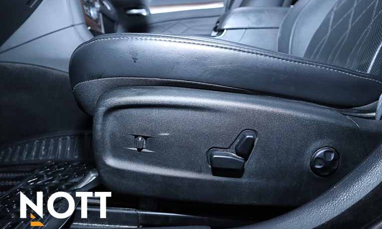 2015 CHRYSLER 300C PLATINUM