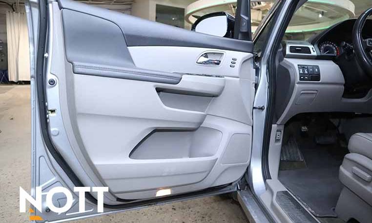 2016 HONDA ODYSSEY TOURING ONE OWNER | LOW KM | FAMILY VAN