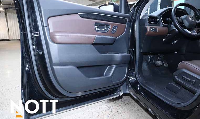 2023 HONDA PILOT TOURING LOADED | NO ACCIDENTS