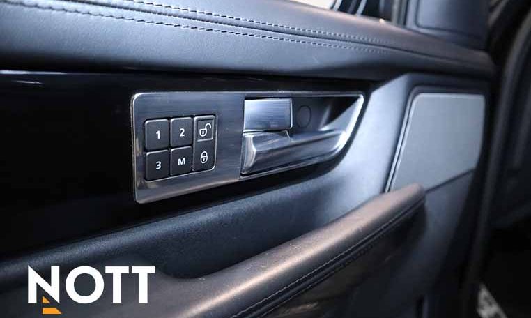 2013 LAND ROVER RANGE ROVER SPORT HSE | 2 Sets of Wheels