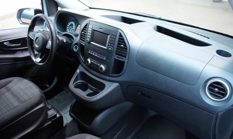 2016 MERCEDES-BENZ METRIS  WB 126 | Low KM's | 8 Passenger Seating | 2 Sets of Tires