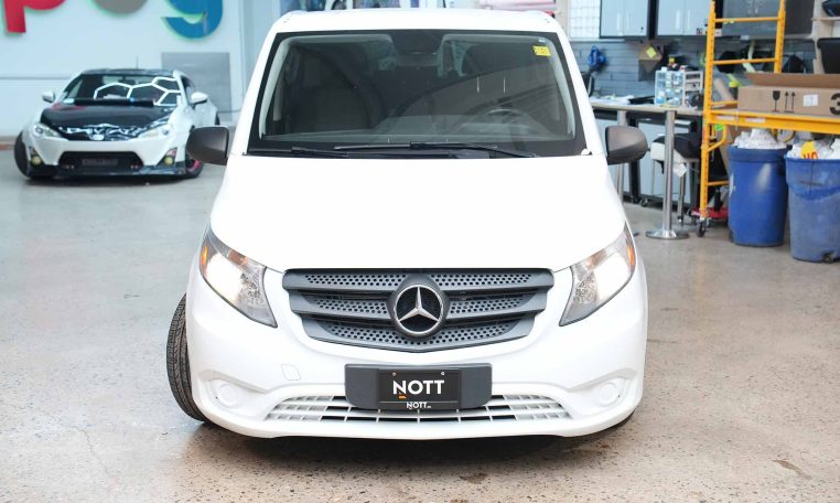 2016 MERCEDES-BENZ METRIS  WB 126 | Low KM's | 8 Passenger Seating | 2 Sets of Tires
