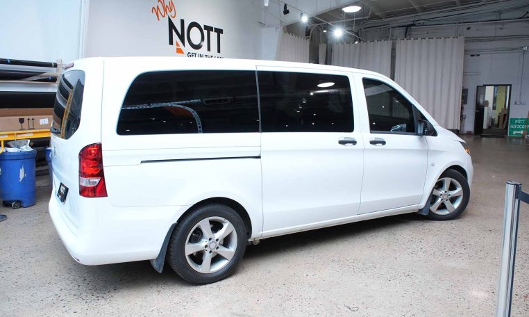 2016 MERCEDES-BENZ METRIS  WB 126 | Low KM's | 8 Passenger Seating | 2 Sets of Tires