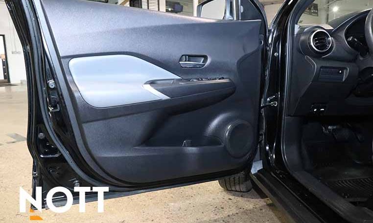 2024 NISSAN KICKS SR | 2 SETS OF WHEELS | LOCAL MB