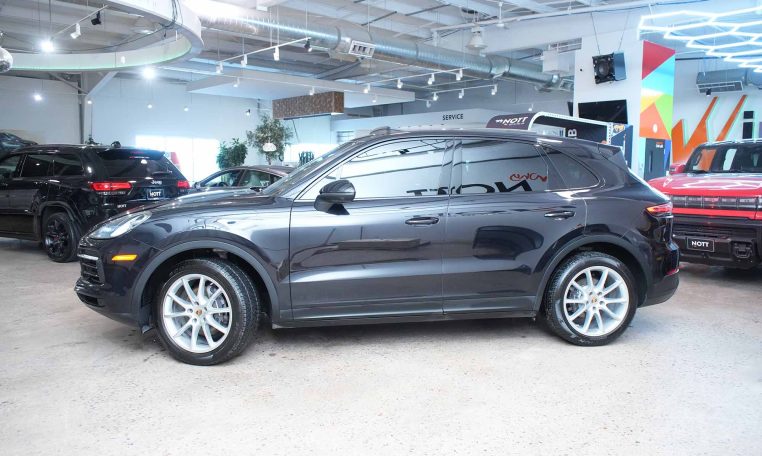 2020 PORSCHE Cayenne | All-Wheel Drive