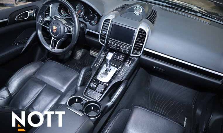 2016 PORSCHE Cayenne LOCAL | ONE OWNER