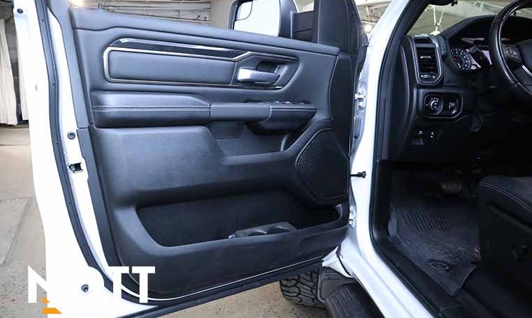 2022 RAM 1500 LOCAL | LOW KMS