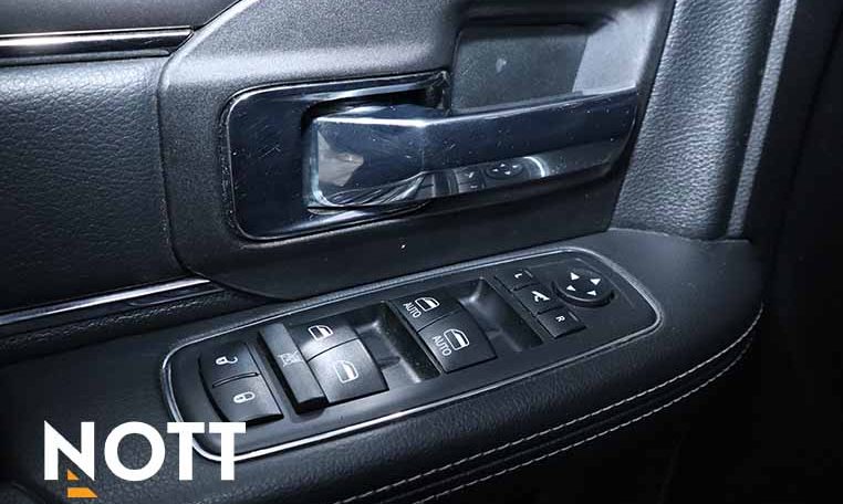 2018 RAM 3500 LARAMIE CREW CAB