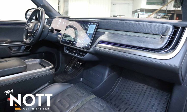 2023 RIVIAN R1T Adventure Quad-Motor Large Pack | Large Pack