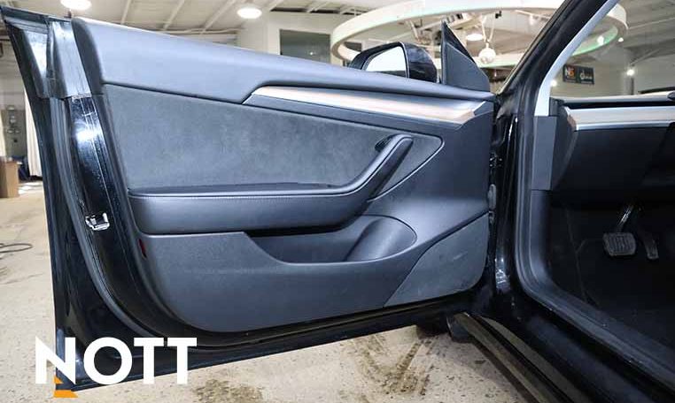 2021 TESLA MODEL 3 LONG RANGE | Wireless Phone Charging