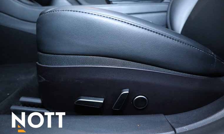 2021 TESLA MODEL 3 LONG RANGE | Wireless Phone Charging