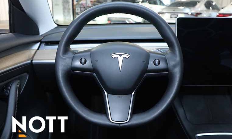 2021 TESLA MODEL 3 LONG RANGE | Wireless Phone Charging