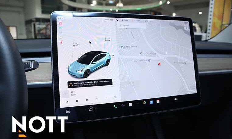 2021 TESLA MODEL 3 LONG RANGE | Wireless Phone Charging
