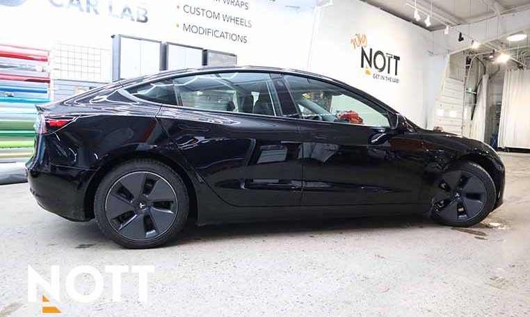 2021 TESLA MODEL 3 LONG RANGE | Wireless Phone Charging