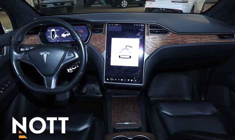 2020 TESLA Model X LONG RANGE